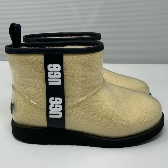 UGG Shoes - UGG classic clear mini faux Sherpa lining winter waterproof boots size 5